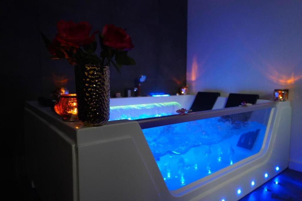 Relax Jacuzzi Apartment Krasków Εξωτερικό φωτογραφία